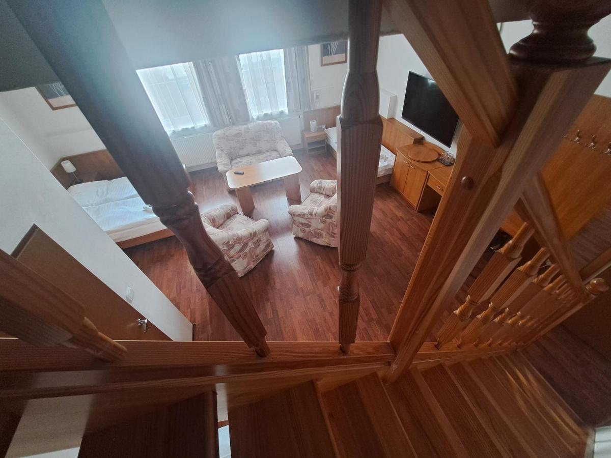 Hasicsky Hotel Přibyslav 外观 照片